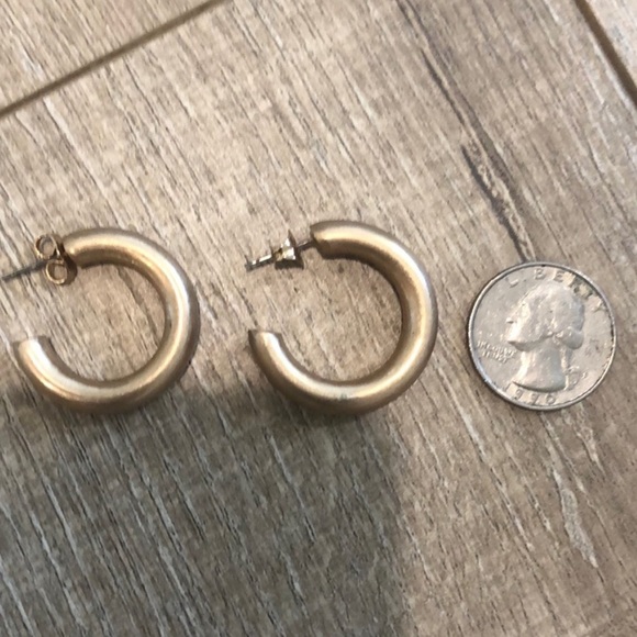 Matte earrings - Picture 3 of 3